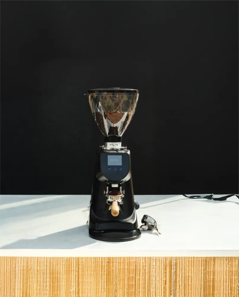 Why Burr Blade Coffee Grinders Are Better Than Traditional Doser Grinders
