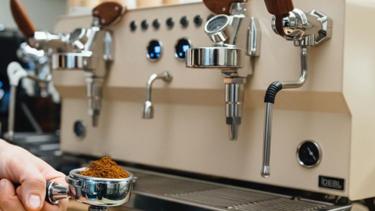 Best Coffee Machine for Café in India: Why E61 Elegante Is the Right Choice for Serious Coffee Businesses